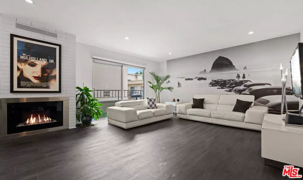 1221 N Kings RD #207, West Hollywood, CA 90069