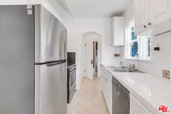 Los Angeles, CA 90026,1725 Morton AVE