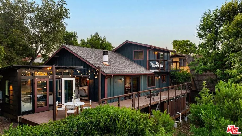 19806 Valley View DR, Topanga, CA 90290