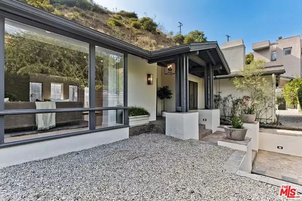 Beverly Hills, CA 90210,1847 N Beverly DR