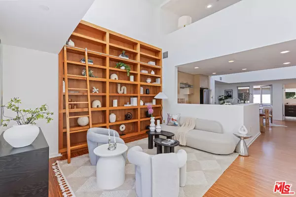 Los Angeles, CA 90029,4005 Monroe ST #10