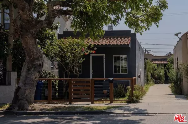 Los Angeles, CA 90016,2922 S Redondo BLVD