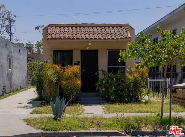 Los Angeles, CA 90016,2922 S Redondo BLVD