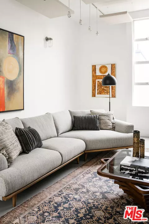 Venice, CA 90291,558 Rose AVE