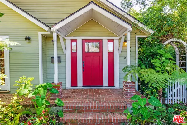 866 N Doheny DR, West Hollywood, CA 90069