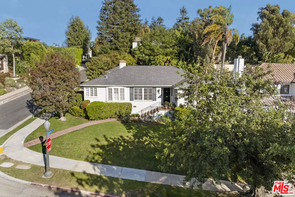 Los Angeles, CA 90049,130 S Bentley AVE