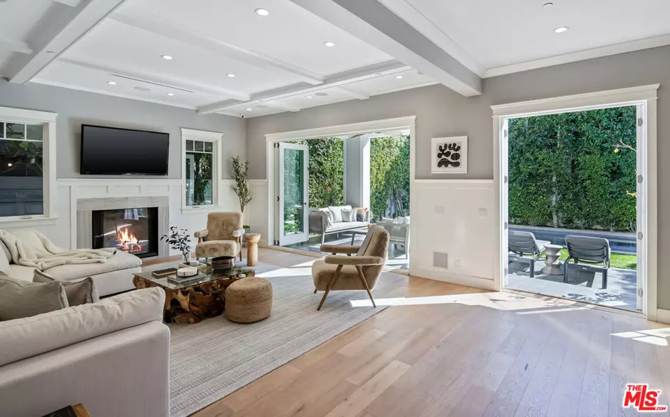 6336 Lindenhurst AVE, Los Angeles, CA 90048