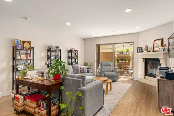 Playa Del Rey, CA 90293,8238 W Manchester AVE #108