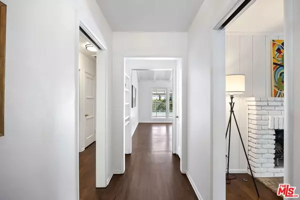 Encino, CA 91436,15519 Huston ST