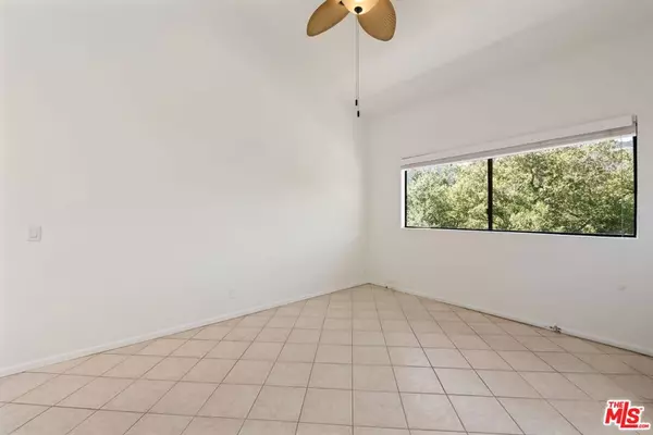 Pacific Palisades, CA 90272,1631 Michael LN