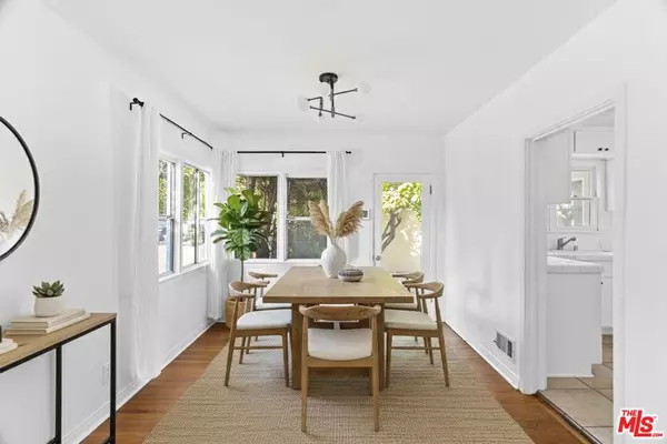 Los Angeles, CA 90048,6289 Commodore Sloat DR