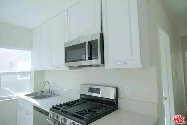 Los Angeles, CA 90026,407 N Coronado ST #1/2