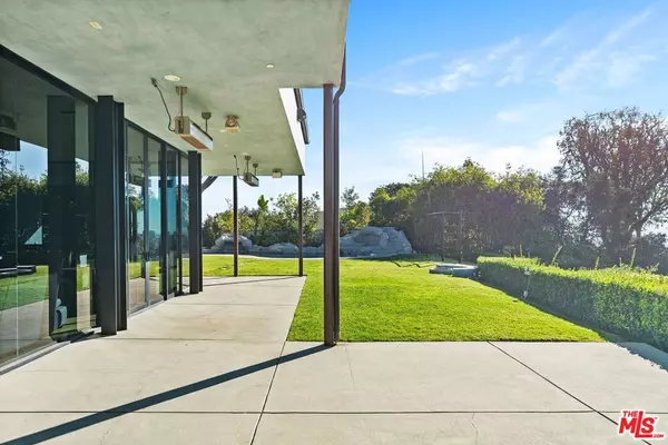 Los Angeles, CA 90049,1799 Correa WAY