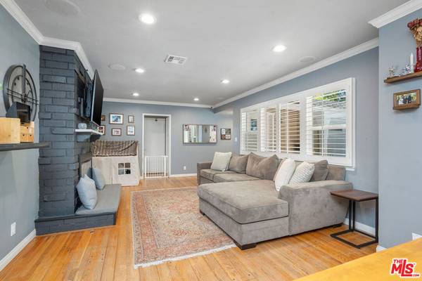 Woodland Hills, CA 91364,5146 Topanga Canyon BLVD