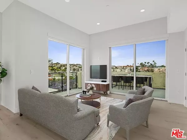 Los Angeles, CA 90034,3308 Mentone AVE #A5