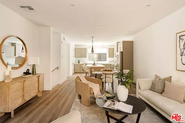 Los Angeles, CA 90065,3863 N Riley LN