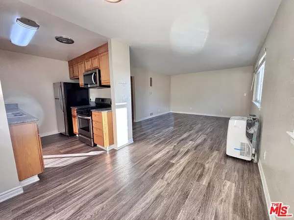 Los Angeles, CA 90026,1800 N Alvarado ST #3