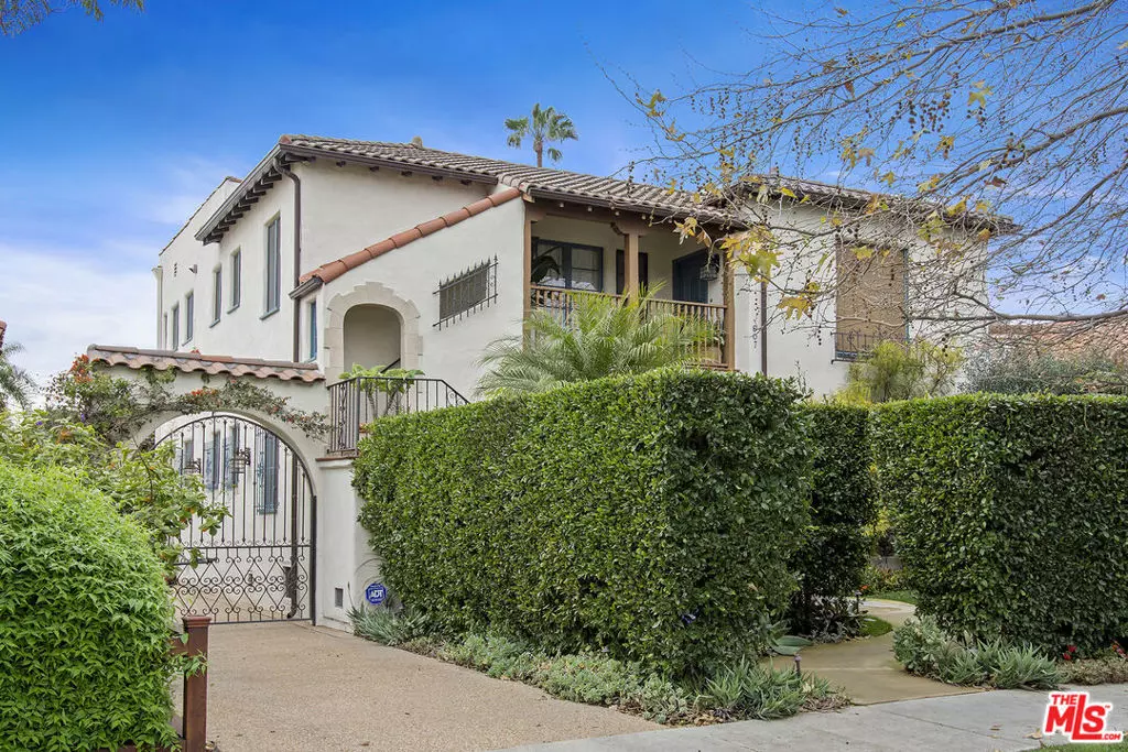 Los Angeles, CA 90048,607 N Kilkea DR