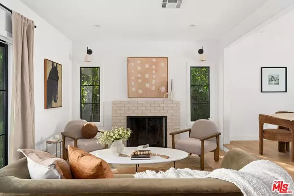 Valley Village, CA 91607,4935 Agnes AVE