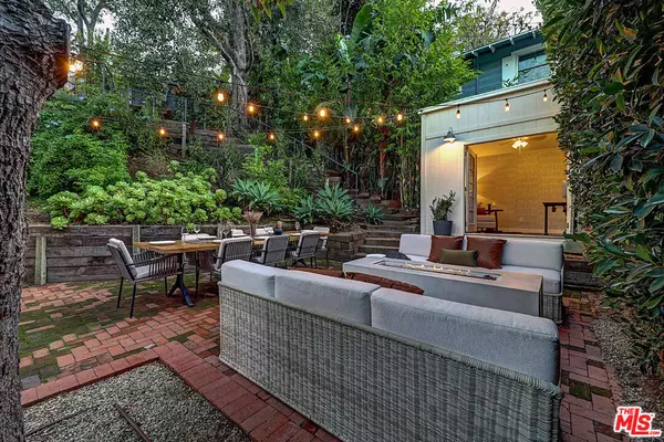 Los Angeles, CA 90046,8326 Ridpath DR