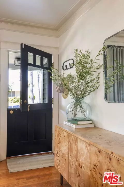 Los Angeles, CA 90041,5152 Vincent AVE