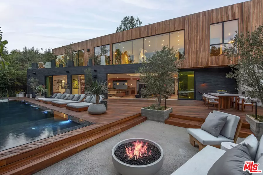 2535 Hutton DR, Beverly Hills, CA 90210