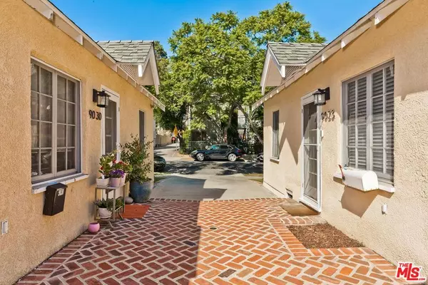 West Hollywood, CA 90048,9028 Rangely AVE