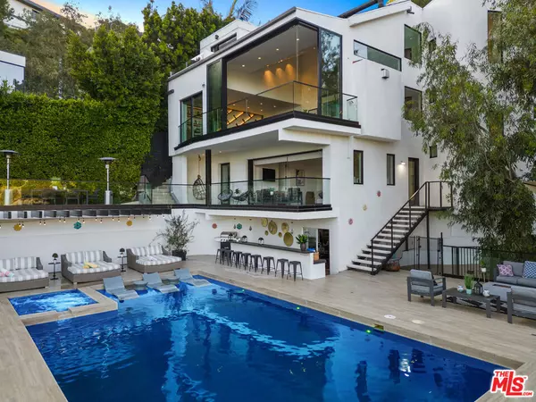 8514 Franklin AVE, Los Angeles, CA 90069