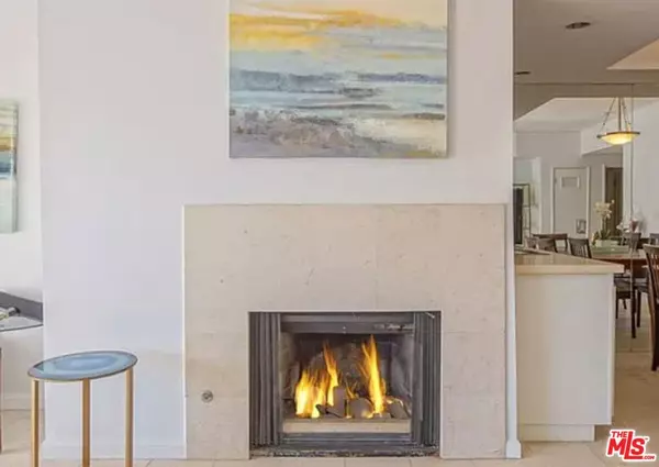 West Hollywood, CA 90069,723 Westmount DR #203