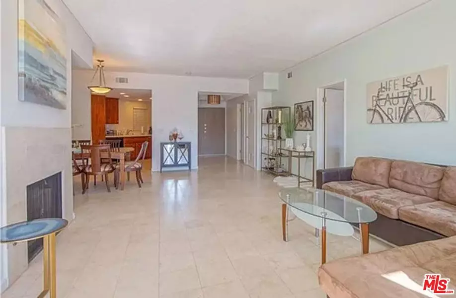 723 Westmount DR #203, West Hollywood, CA 90069