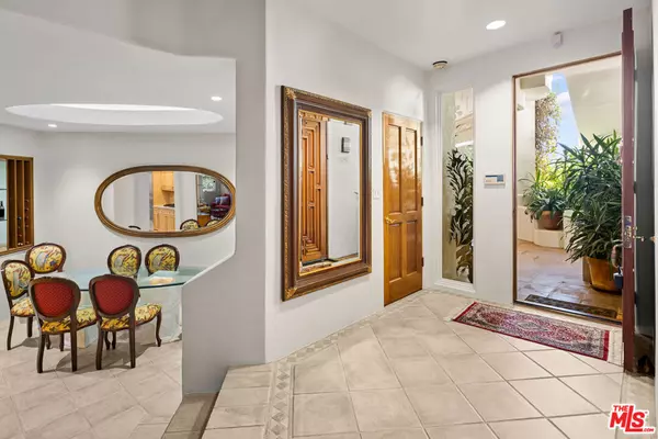 Pacific Palisades, CA 90272,15500 W Sunset BLVD #101