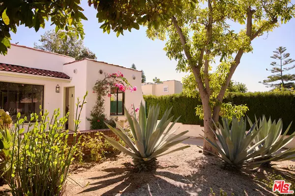 Los Angeles, CA 90027,1970 N New Hampshire AVE