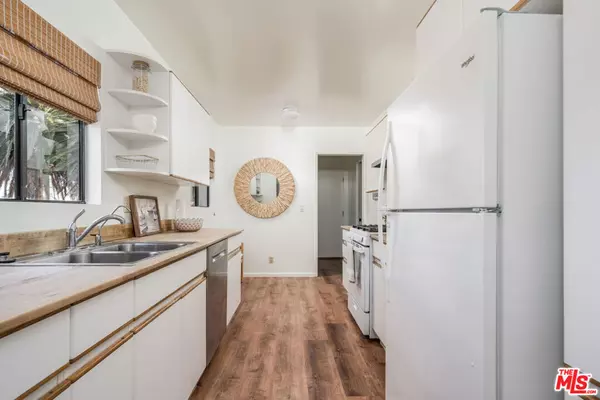 Santa Barbara, CA 93109,112 Vista Del Mar DR