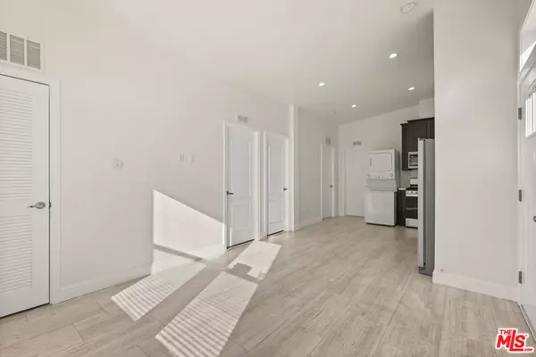 North Hollywood, CA 91605,8250 Lankershim BLVD #185