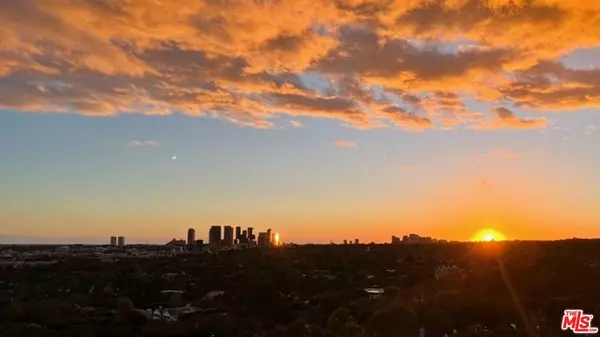 West Hollywood, CA 90069,999 N Doheny DR #909