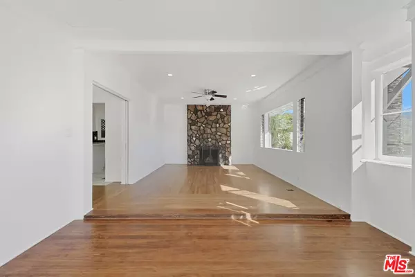 Los Angeles, CA 90041,4953 Mount Royal DR