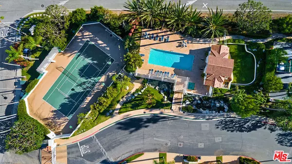 Malibu, CA 90265,6477 Zuma View PL #127