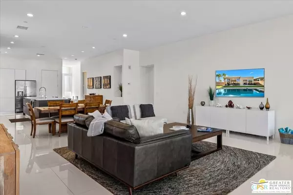 Palm Springs, CA 92262,4651 Kellogg WAY