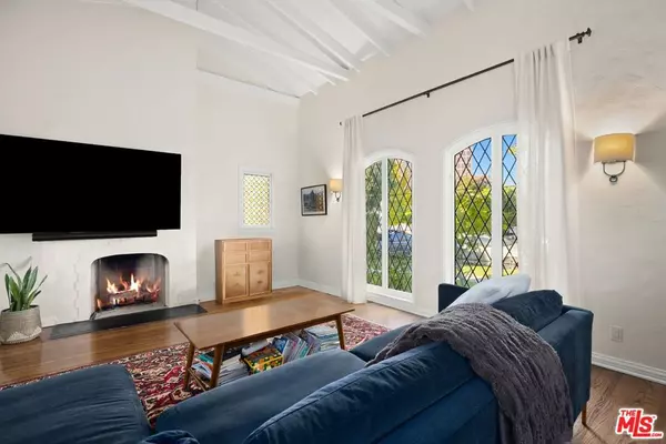 6502 Commodore Sloat DR, Los Angeles, CA 90048