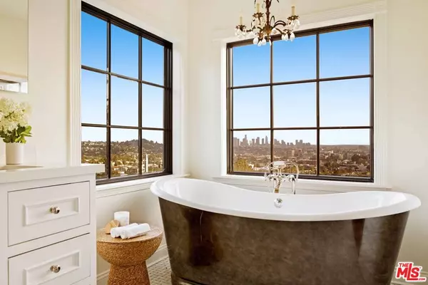 Los Angeles, CA 90027,4818 Bonvue AVE