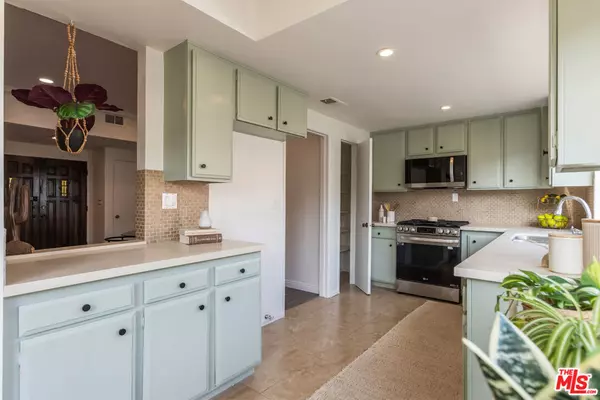 Glendale, CA 91206,234 N Kenwood ST #208