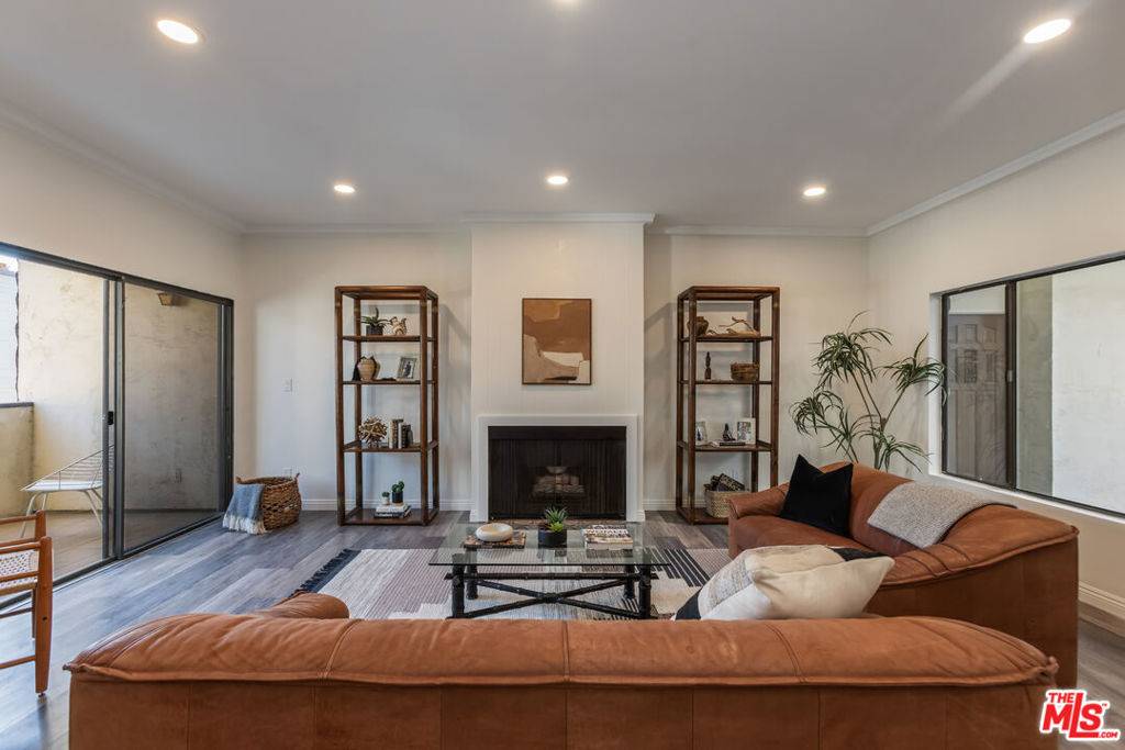 Glendale, CA 91206,234 N Kenwood ST #208