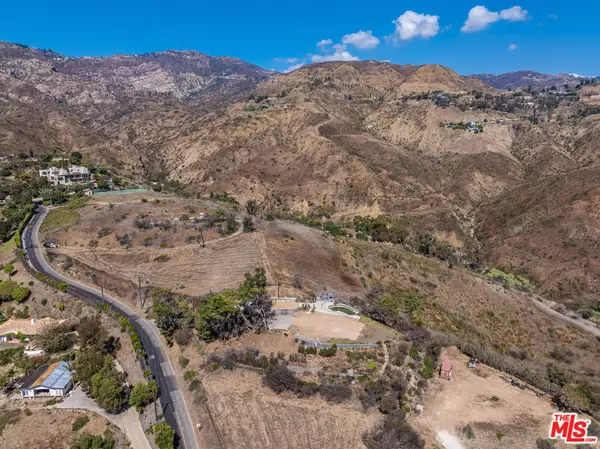 Malibu, CA 90265,22105 Carbon Mesa RD