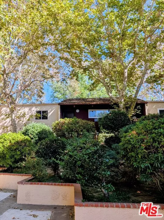 18350 Hatteras ST #256, Tarzana, CA 91356