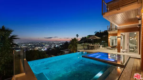 Los Angeles, CA 90069,1533 Marlay DR