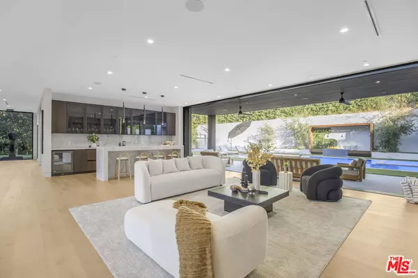 Sherman Oaks, CA 91403,4246 Levitt LN