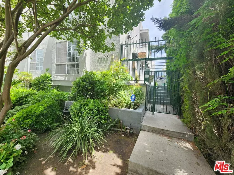 4328 Whitsett Ave #4, Studio City, CA 91604