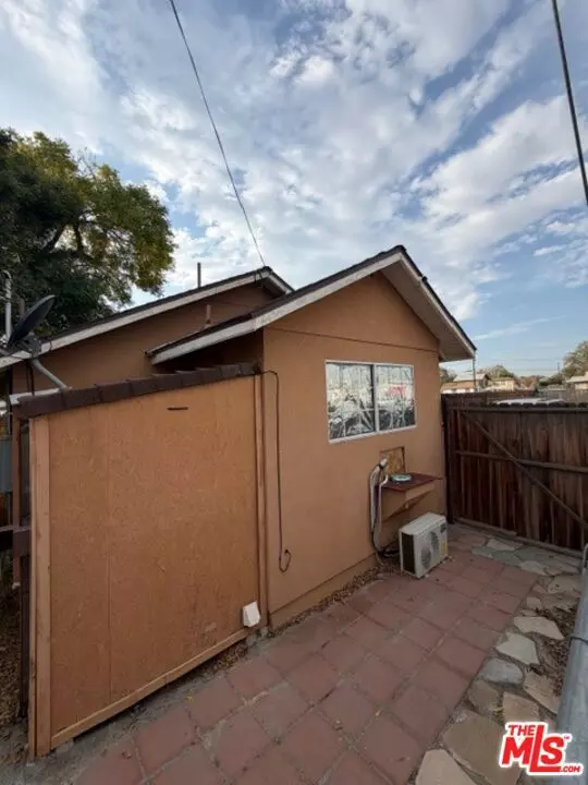 Bakersfield, CA 93308,121 Roberts LN
