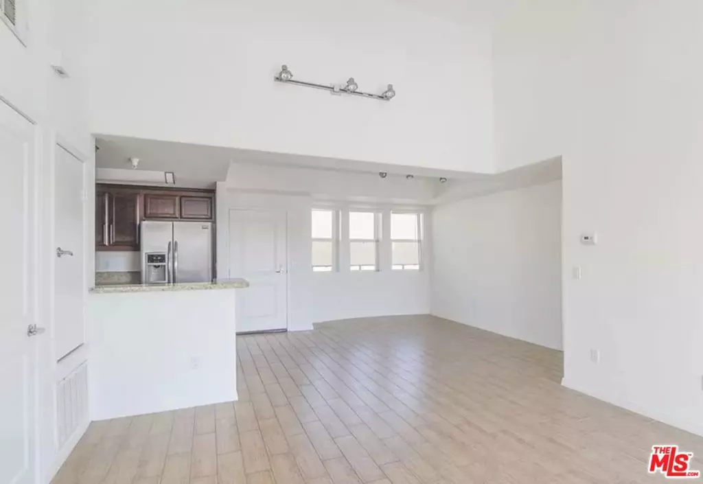 North Hollywood, CA 91607,11925 Kling ST