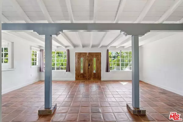 Sunland, CA 91040,10440 Johanna AVE